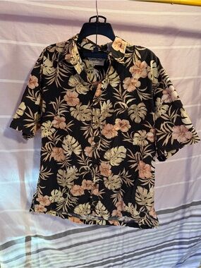 Men's Black Floral Short-Sleeve Button-Down Shirt